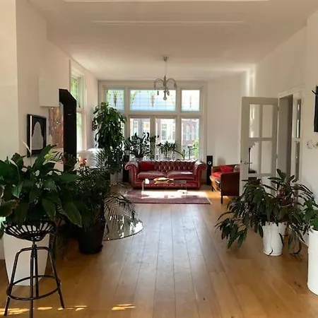 Apartment Stylish 3-bdrm Apt. W/ Terraces Next To The Den Haag