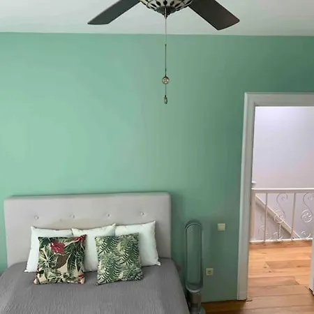 Stylish 3-bdrm Apt. W/ Terraces Next To The *
