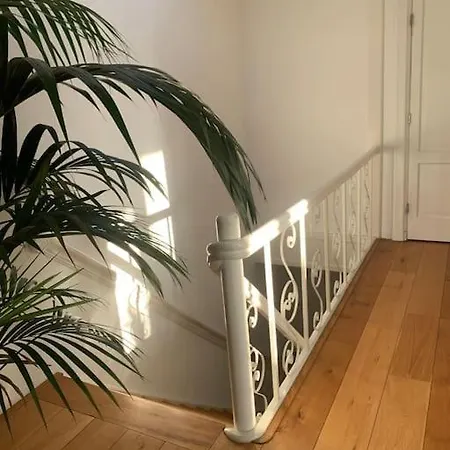 Apartment Stylish 3-bdrm Apt. W/ Terraces Next To The Den Haag