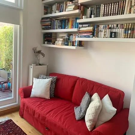 Appartement Stylish 3-bdrm Apt. W/ Terraces Next To The